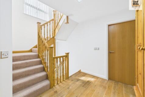 CAM04261G0-PR0083...