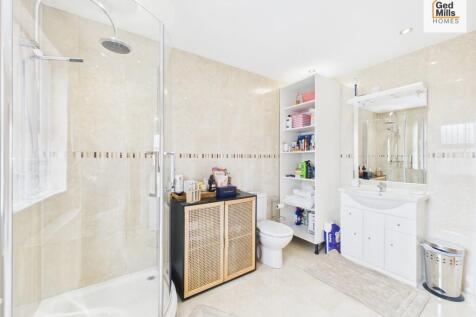 CAM04261G0-PR0083...