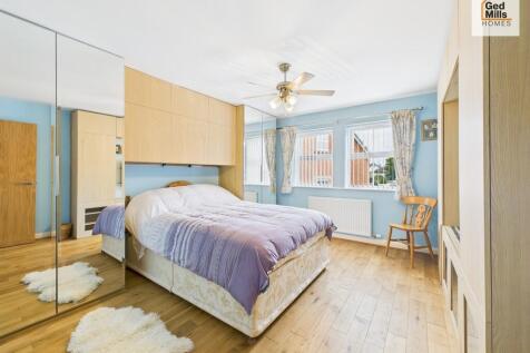 CAM04261G0-PR0083...