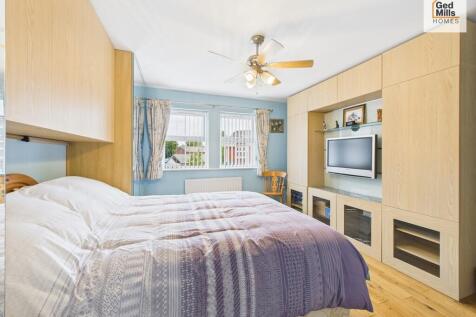 CAM04261G0-PR0083...