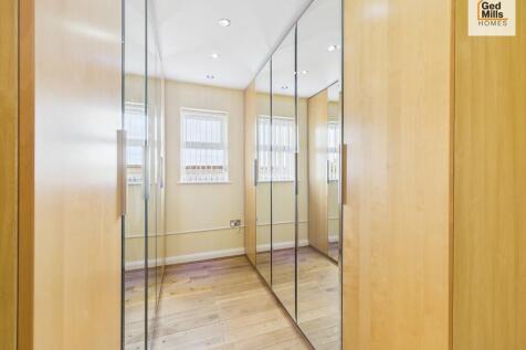 CAM04261G0-PR0083...