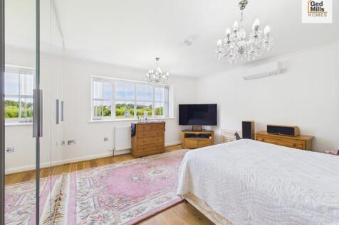 CAM04261G0-PR0083...