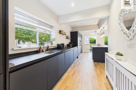 CAM04261G0-PR0100...