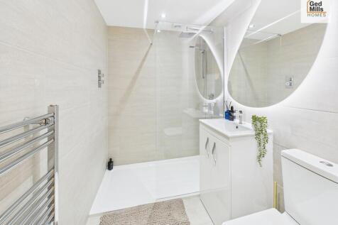 CAM04261G0-PR0110...