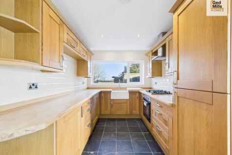 CAM02899G0-PR0064...