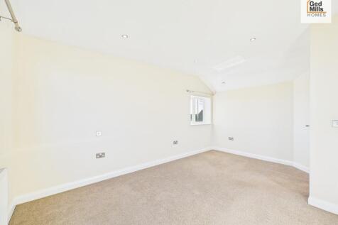 CAM02899G0-PR0064...