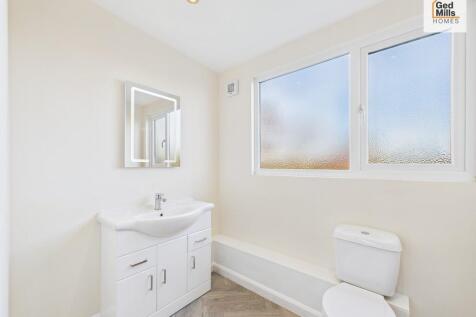 CAM02899G0-PR0064...