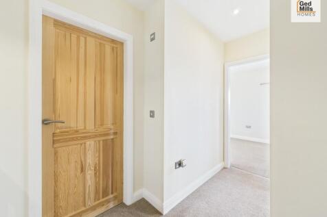 CAM02899G0-PR0064...