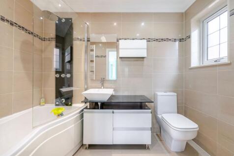 Bed 2 En Suite