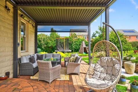 Rear Garden with Pergolux