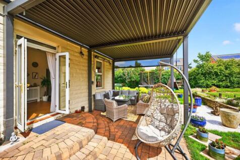 Rear Door ro Pergolux Area