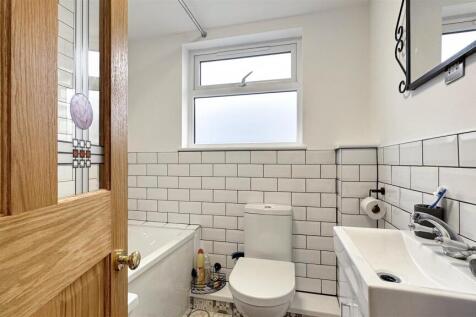 Bedroom Two En Suite