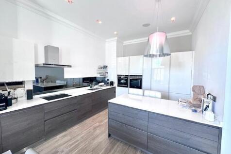 kitchen 2.jpg