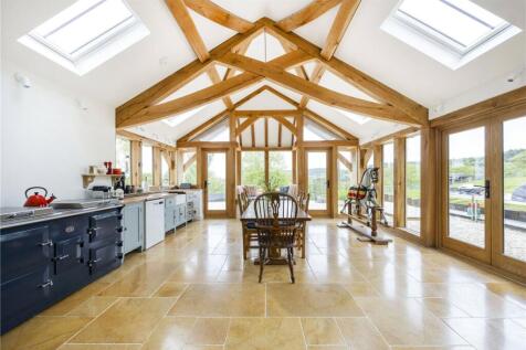 Kitchen/ Dining Room
