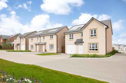 street scene of 3 and 4 bedroom homes