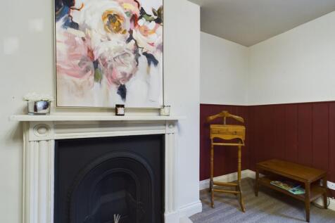 CAM01740G0-PR0184-STILL005