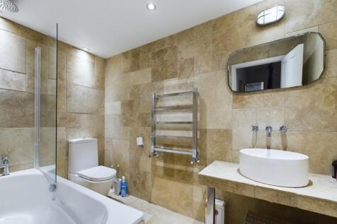 CAM01740G0-PR0184-STILL011