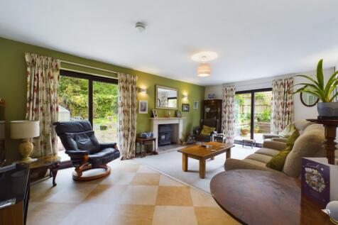 CAM01740G0-PR0030-STILL004