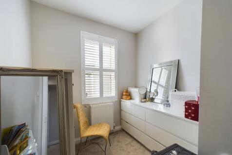 CAM01740G0-PR0343-STILL014