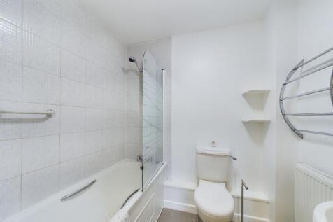 CAM01740G0-PR0263-STILL005