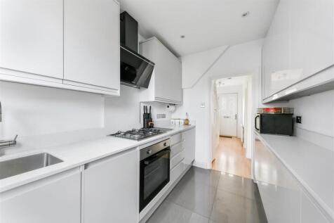 HILLCROSS AVENUE (12).jpg