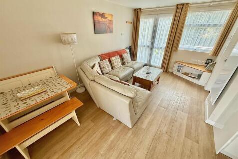 Open Plan Living Room/Dining Area