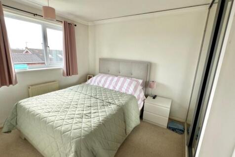 BED 1.jpg