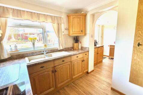 KITCHEN TO UTILITY.jpg