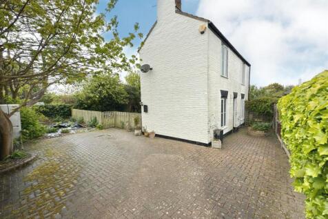 PARKING DRIVEWAY.jpg