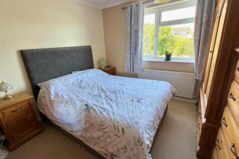 BED 1.jpg