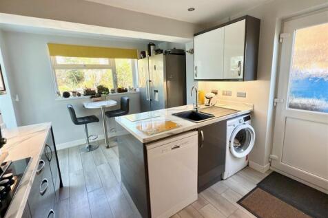 KITCHEN BREAKFAST AREA.jpg