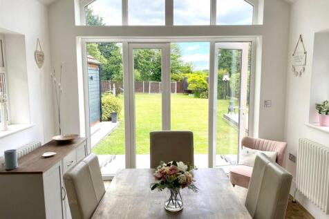 Dining Room To Garden.jpg