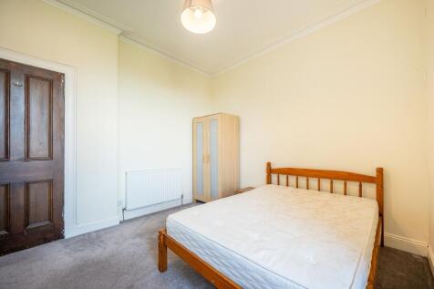 Bedroom (2)