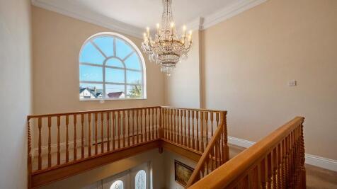 Galleried landing