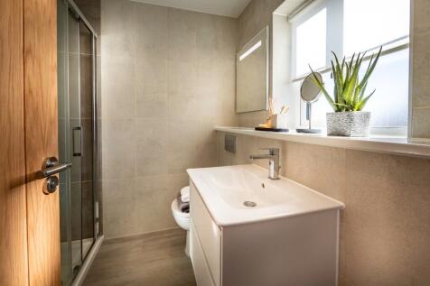 example ensuite