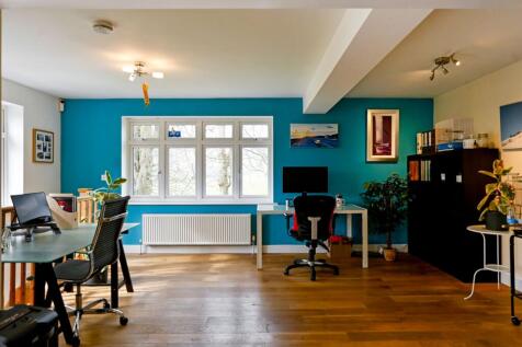 Kitchen / Breakfast / Dining