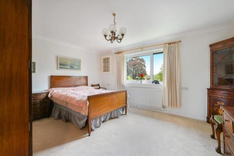 HEATHSIDE COURT, FLAT (7).jpg