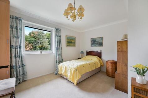 HEATHSIDE COURT, FLAT (6).jpg