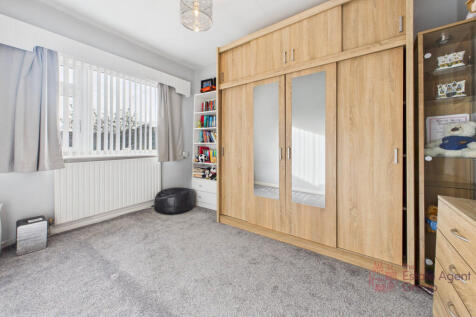 CAM02494G0-PR0073-STILL016 (1)