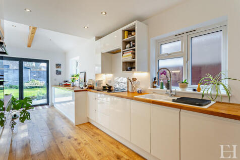 8645641-interiorW...
