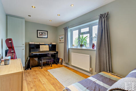 8645641-interiorW...