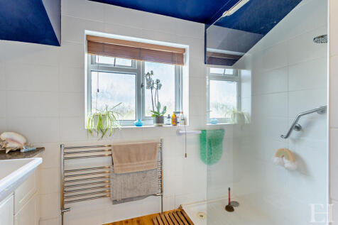 8645641-interiorW...