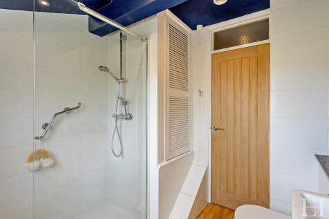 8645641-interiorW...