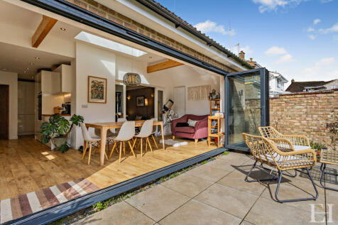 8645641-exteriorW...