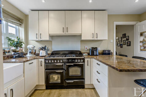 8645615-interiorW...