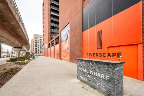 Royal Wharf 2002  Low Res 13.jpg