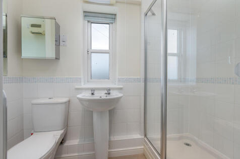 Ensuite shower ro...