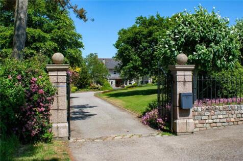 Logie House Entrance