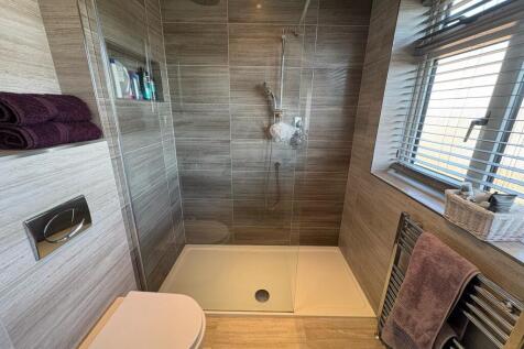 Family Shower Room