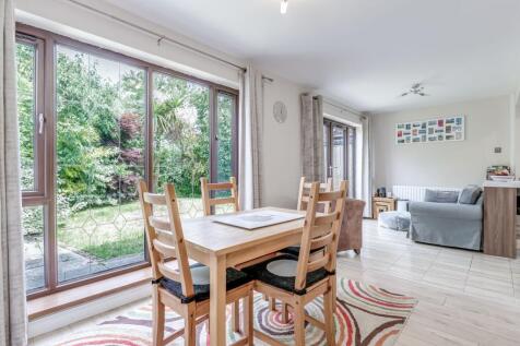 Open plan living kitchen/diner